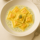 Ravioli saumon et ricotta servis dans une sauce à l’aneth crémeuse – plat gourmet Morini Pasta